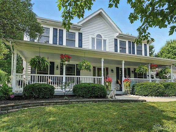 2nd image of 1624 Applewood Dr