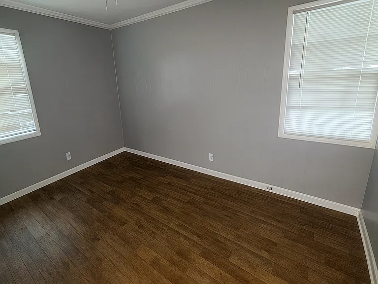 3554 Plymouth Dr — Photo 8