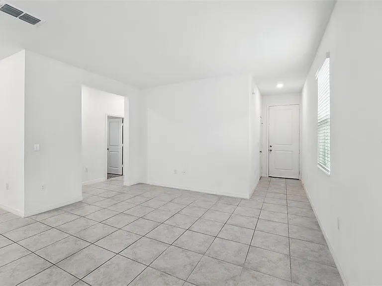 1187 Papaya Cir — Photo 12
