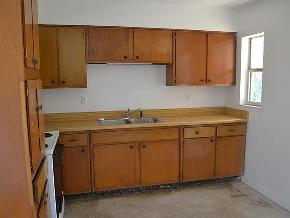 3rd image of 1512 NE 59th St