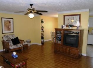 8401 Windwood Ct, Louisville, KY 40219