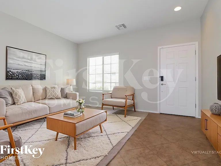 19395 W Madison St — Photo 4