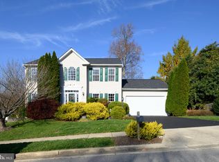 7878 Eagle View Dr, Chesapeake Beach, MD 20732