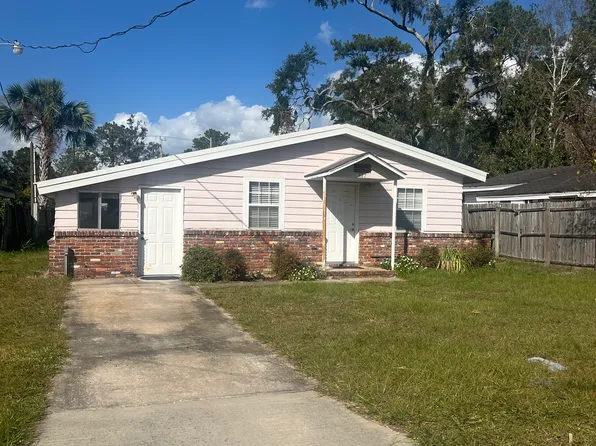 827 SW Laurel Ln, Lake City, FL 32025