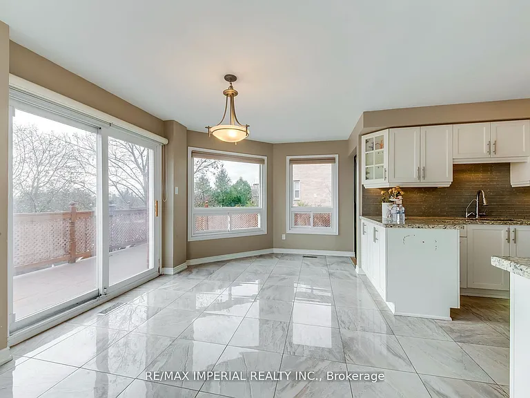 2800 Huntingdon Trl S — Photo 8