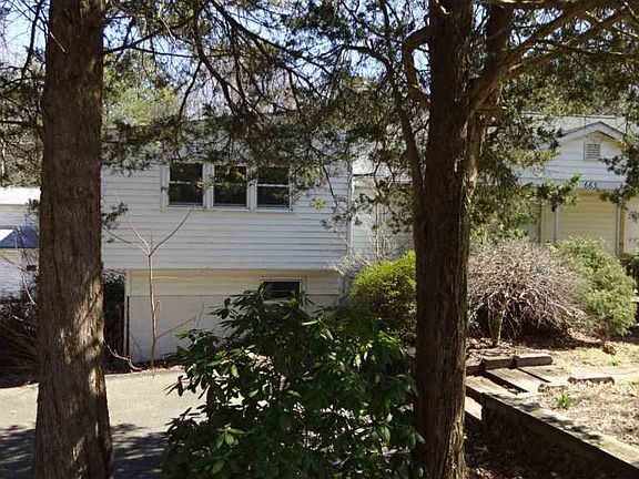 2nd image of 663 S Lakeshore Dr