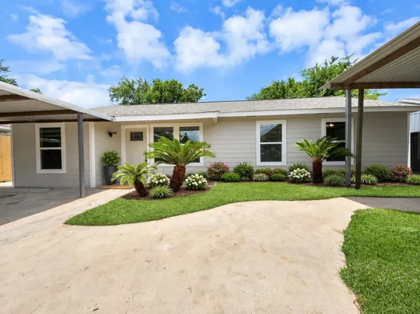 5111 Willow Glen Dr, Houston, TX 77033