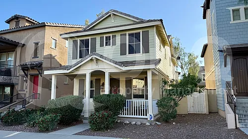 2942 N Evergreen St Photo 1