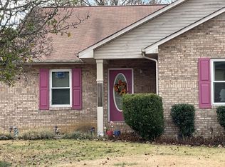 5565 Brandon Park Dr, Maryville, TN 37804