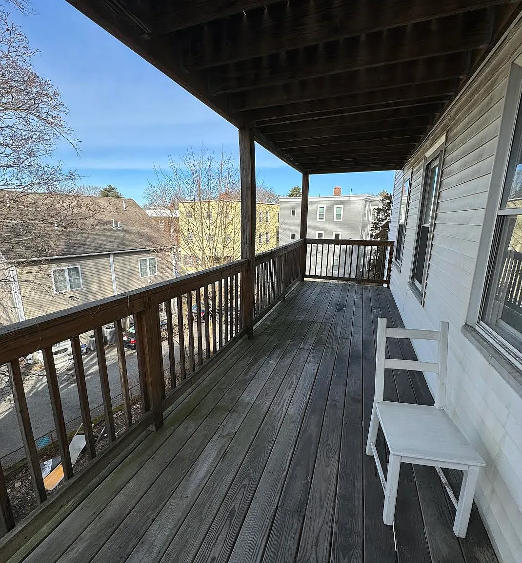 3 bed, 1300 sqft, $3,200 — Photo 4