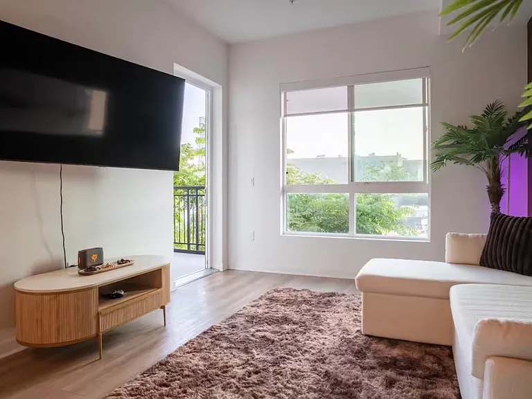 6245 W Sunset Blvd #338 — Photo 16