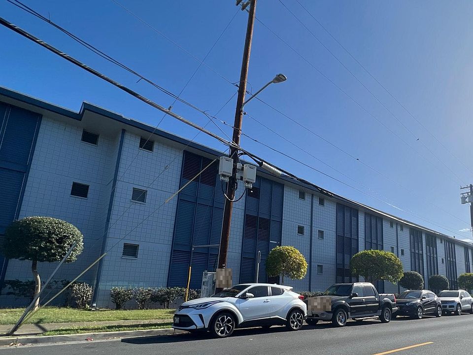 2nd image of 1506 Kaumualii St #A306