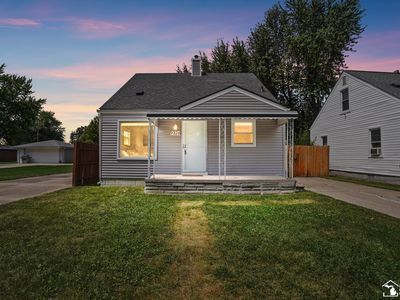 9326 Lincoln St, Taylor, MI, 48180