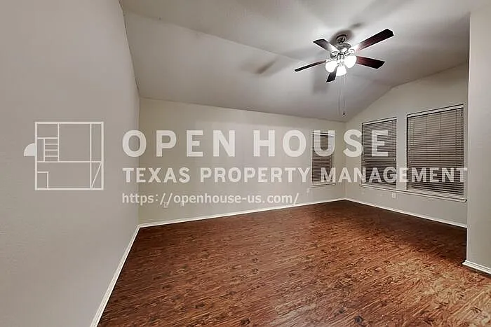 423 Butternut Dr — Photo 10