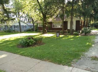 6211 Grand Ave, Downers Grove, IL 60516