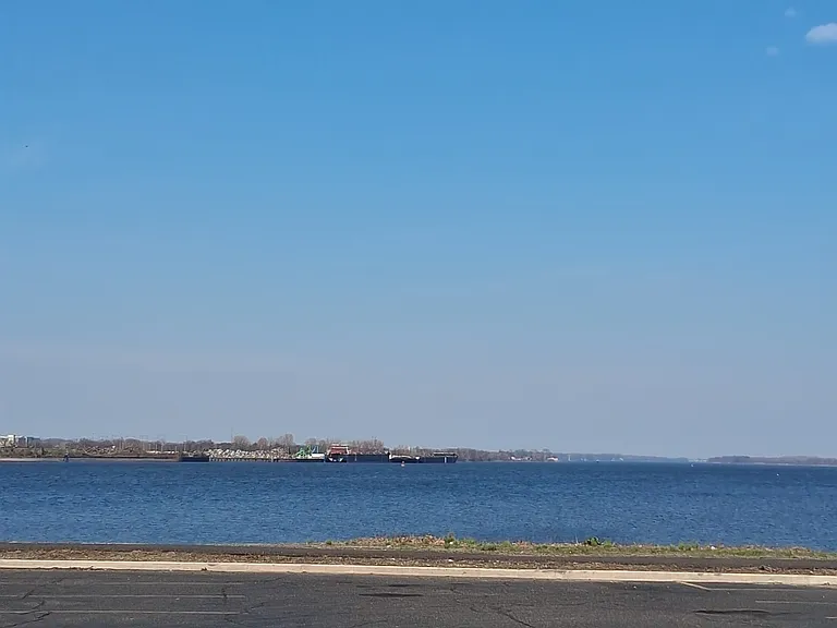 1050 Harbour Dr #1050 — Photo 7