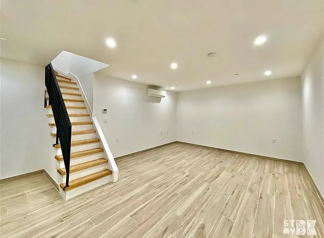 625 Halsey Street — Photo 4