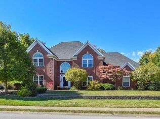 3033 Southern Trace Dr, Newburgh, IN 47630