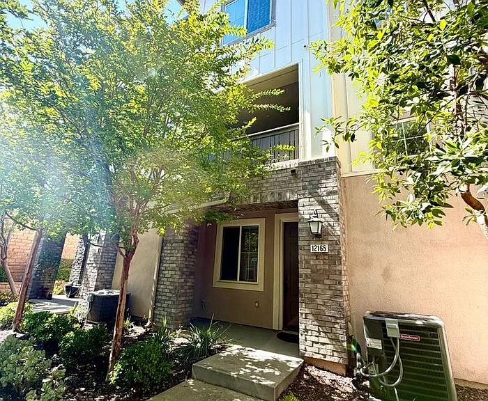 12165 Chorus Dr — Photo 1