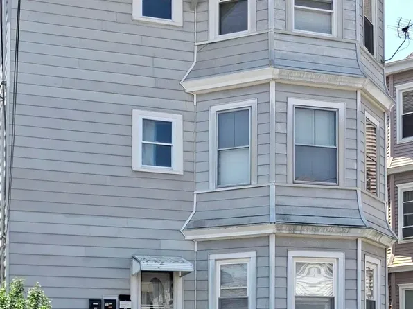 166 Clifford St, New Bedford, MA 02745
