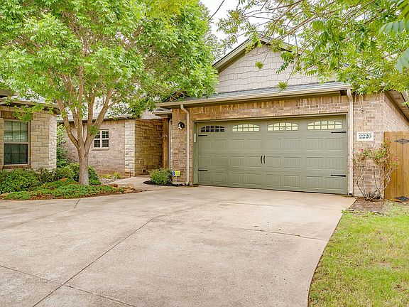 2nd image of 2220 Cobblestone Ct