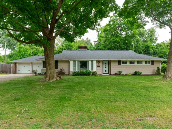 1603 Southbrook Dr, South Bend, IN 46614