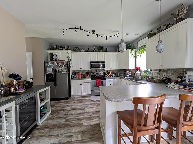 205 Bell Ridge Ln — Photo 5