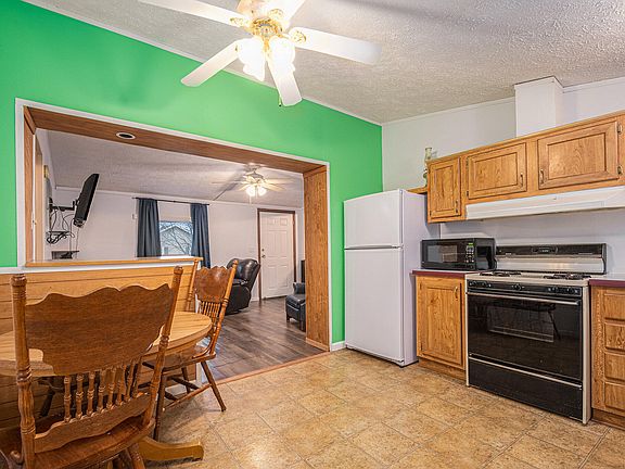 5th image of 71125 Lakeview Dr
