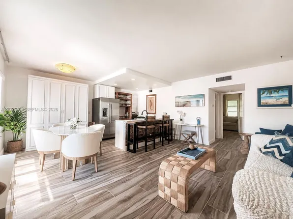 4201 S Ocean Blvd APT J2, South Palm Beach, FL 33480