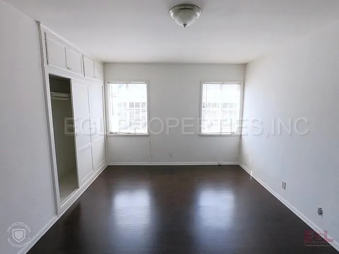 925 S Le Doux Rd #1 — Photo 12