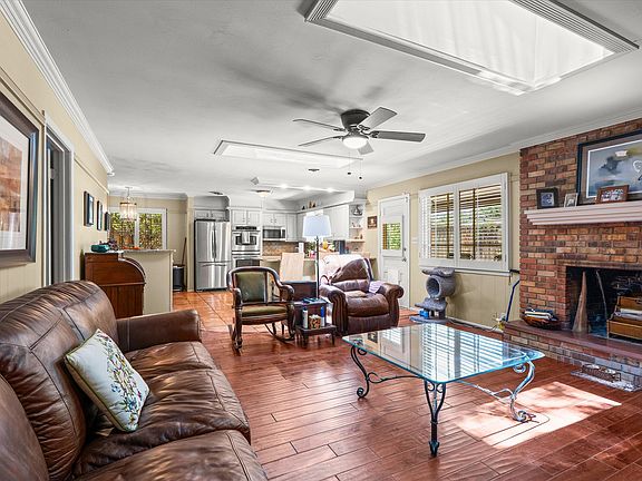 4th image of 3404 61st St