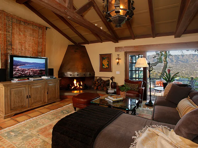 1420 La Cima Rd — Photo 9