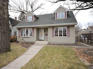 911 7th Ave SW, Rochester, MN 55902