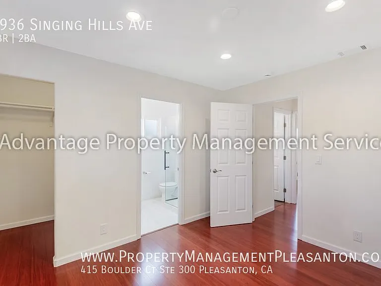 5936 Singing Hills Ave — Photo 6