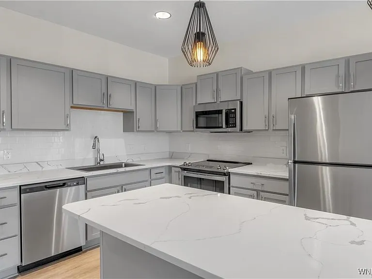 5712 Main St #220 — Photo 6