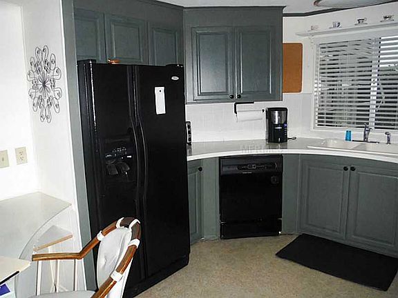 5th image of 90 Jacaranda Dr #12