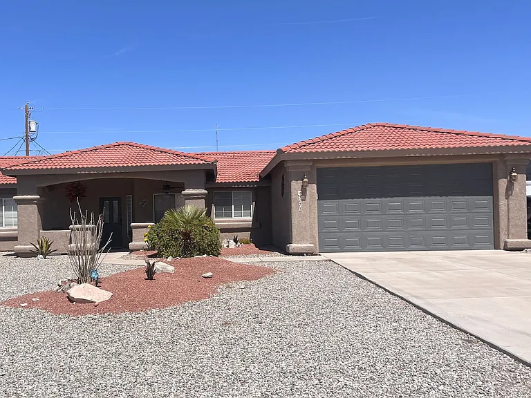 3073 Indian Head Dr — Photo 2
