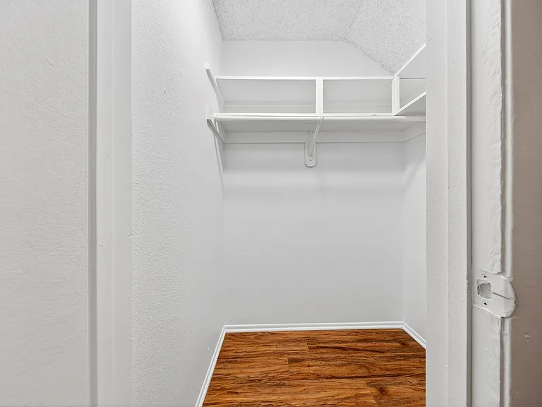 20317 Saticoy St — Photo 19