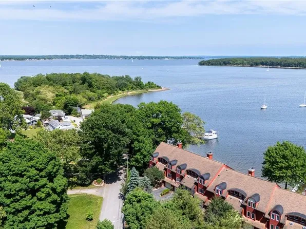 40 Oak Grove St Unit 10, Warwick, RI 02818