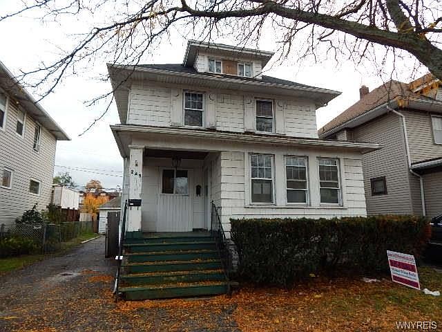 1st image of 245 E Hazeltine Ave