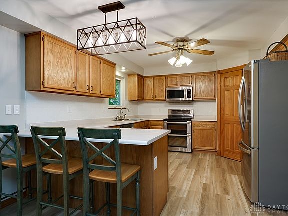 4th image of 840 Dayspring Ct