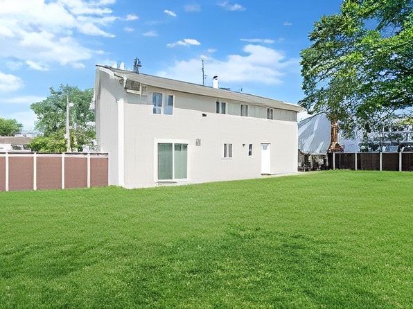 1707 Manatuck Blvd Floor 1