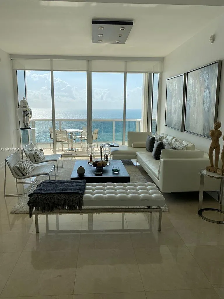 Trump Palace Condo — Photo 1