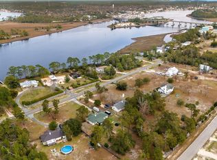 192 River Rd, Carrabelle, FL 32322