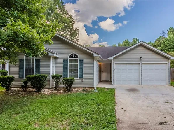 6668 Pole Creek Dr, Lithonia, GA 30058