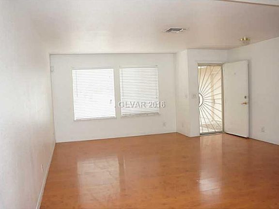 5th image of 5805 La Jolla Way