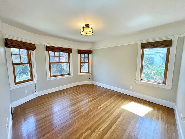 518 Staples Ave — Photo 16