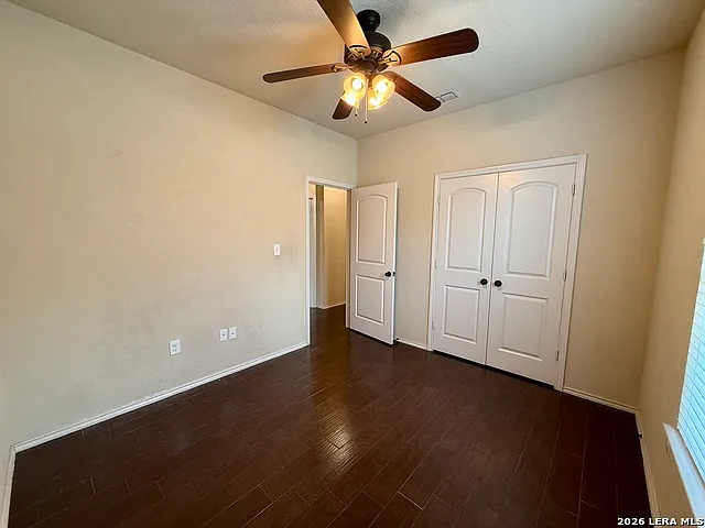 685 Creekside Cir — Photo 12