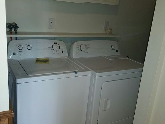 2nd image of 15748 Dupage Blvd #18