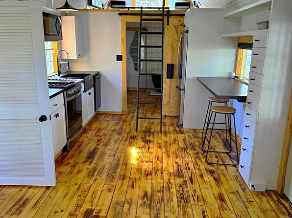 (undisclosed Address)